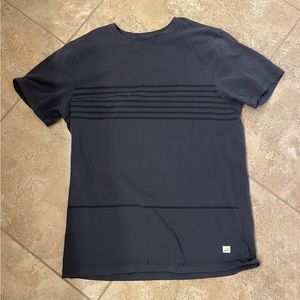 Vuori Tuvalu tee size large gray stripe